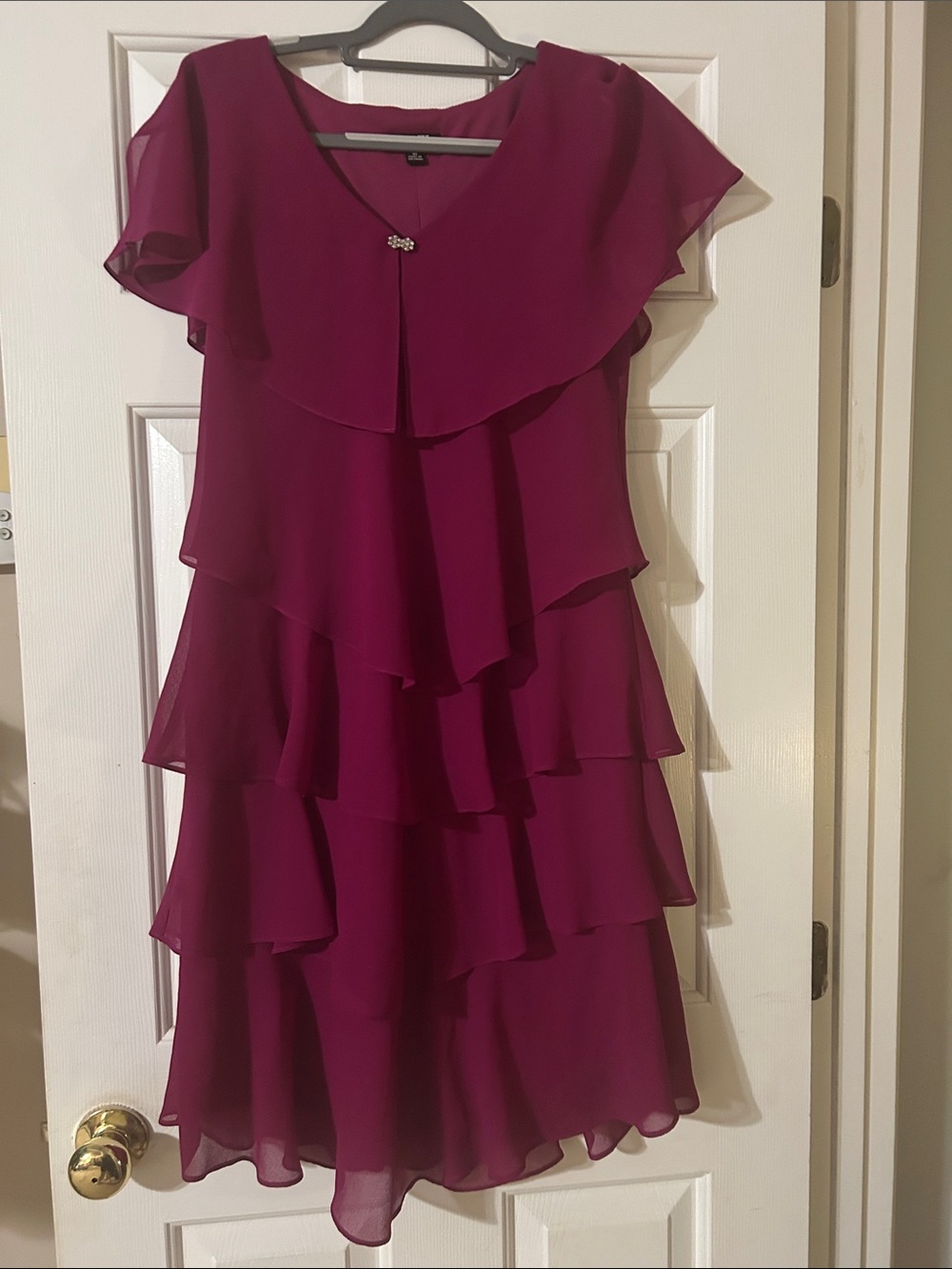 SLNY Magenta Layered Ruffle Midi Dress Size 10